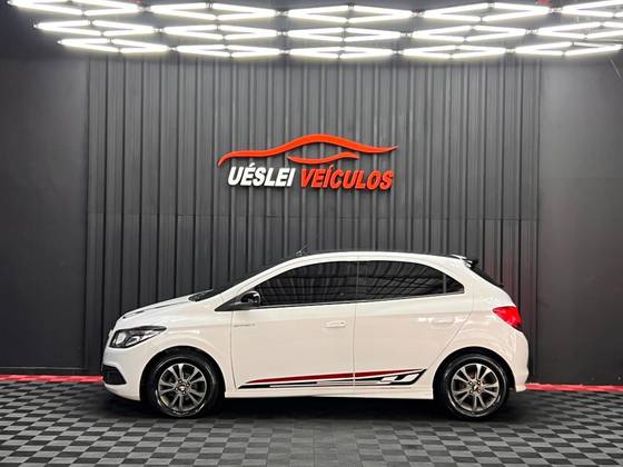 CHEVROLET ONIX 1.4 MPFI EFFECT 8V FLEX 4P MANUAL